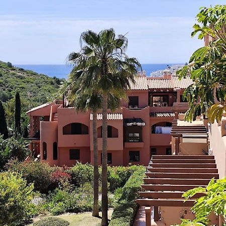 Penthouse Paradiso: 2Br Oasis In Casares Del Sol Exteriör bild