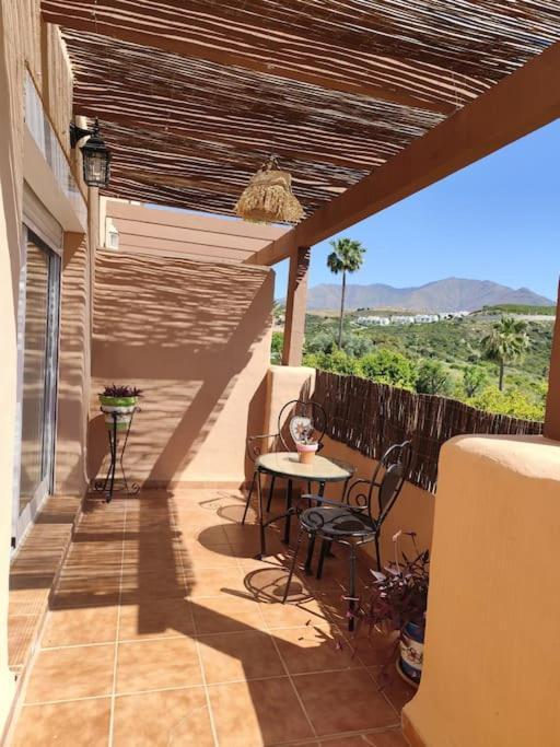 Penthouse Paradiso: 2Br Oasis In Casares Del Sol Exteriör bild